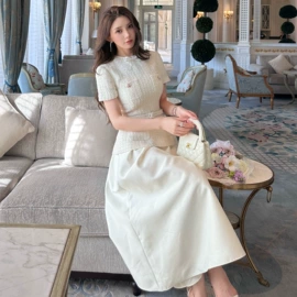 连衣裙;时尚休闲套装;女式毛呢外套