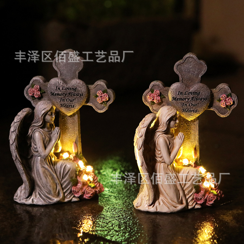 Estatuas de ángeles de oración retro transfronterizas lámparas solares cruz conmemorativa adornos cementerios de resina decorativos de jardín