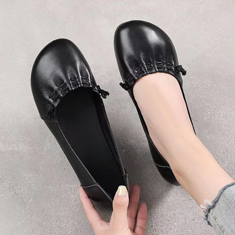 2026 primavera y verano nuevos zapatos de cuero suave de madres con base de tendón suave antideslizante nuevos zapatos de cuero plano poco profundos