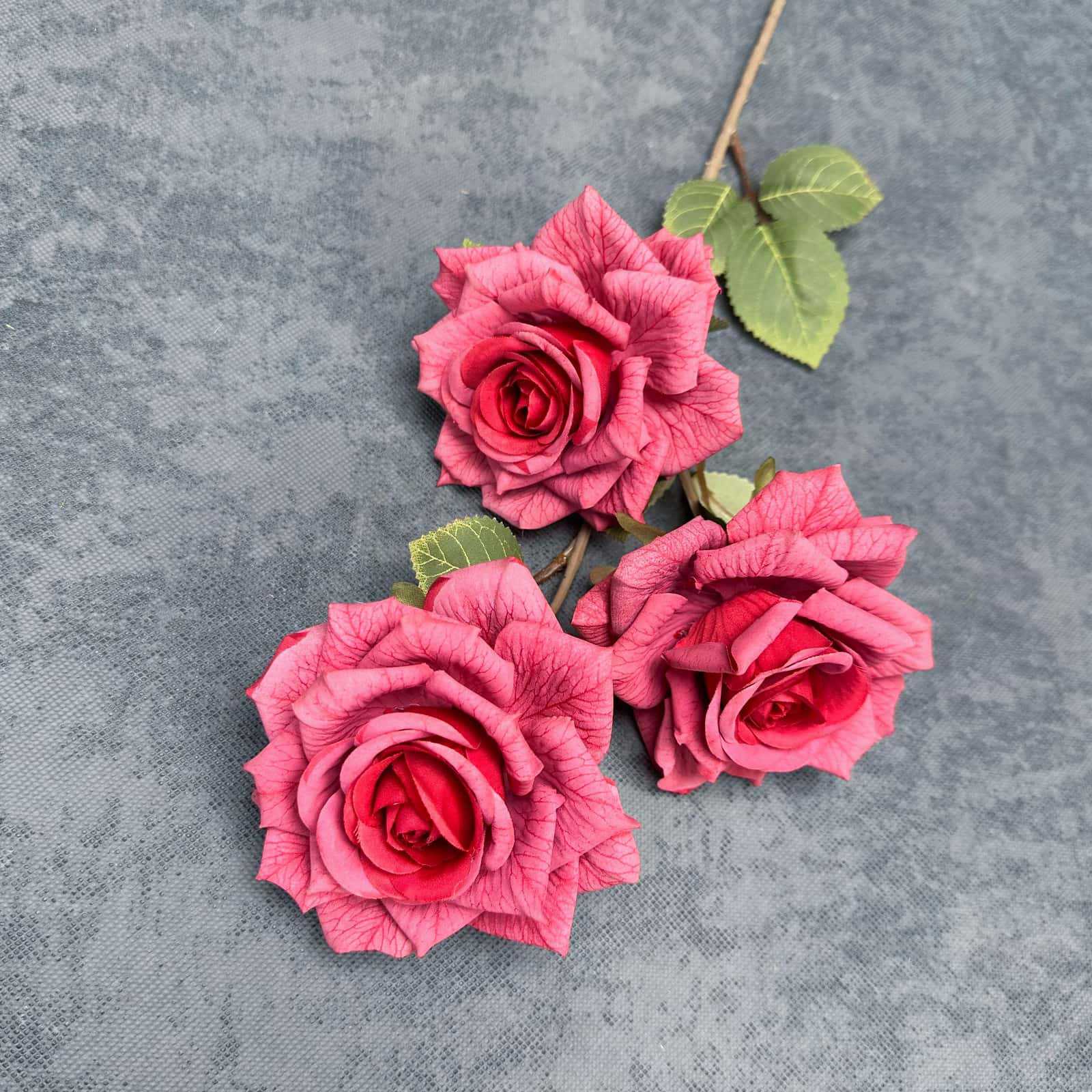 Revestimiento de simulación malla 3 cabezas diamante rosa boda decoración del hogar decoración de flores falsas hechas a mano transfronterizas al por mayor