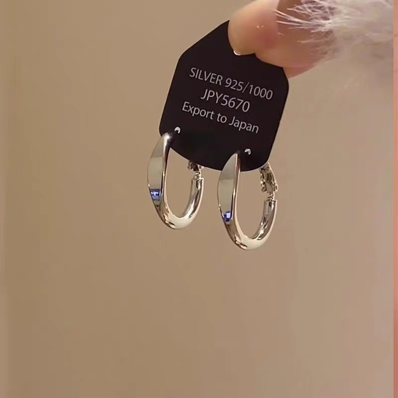 Orecchini a cerchio minimalisti in metallo da donna eleganti_voghion.com