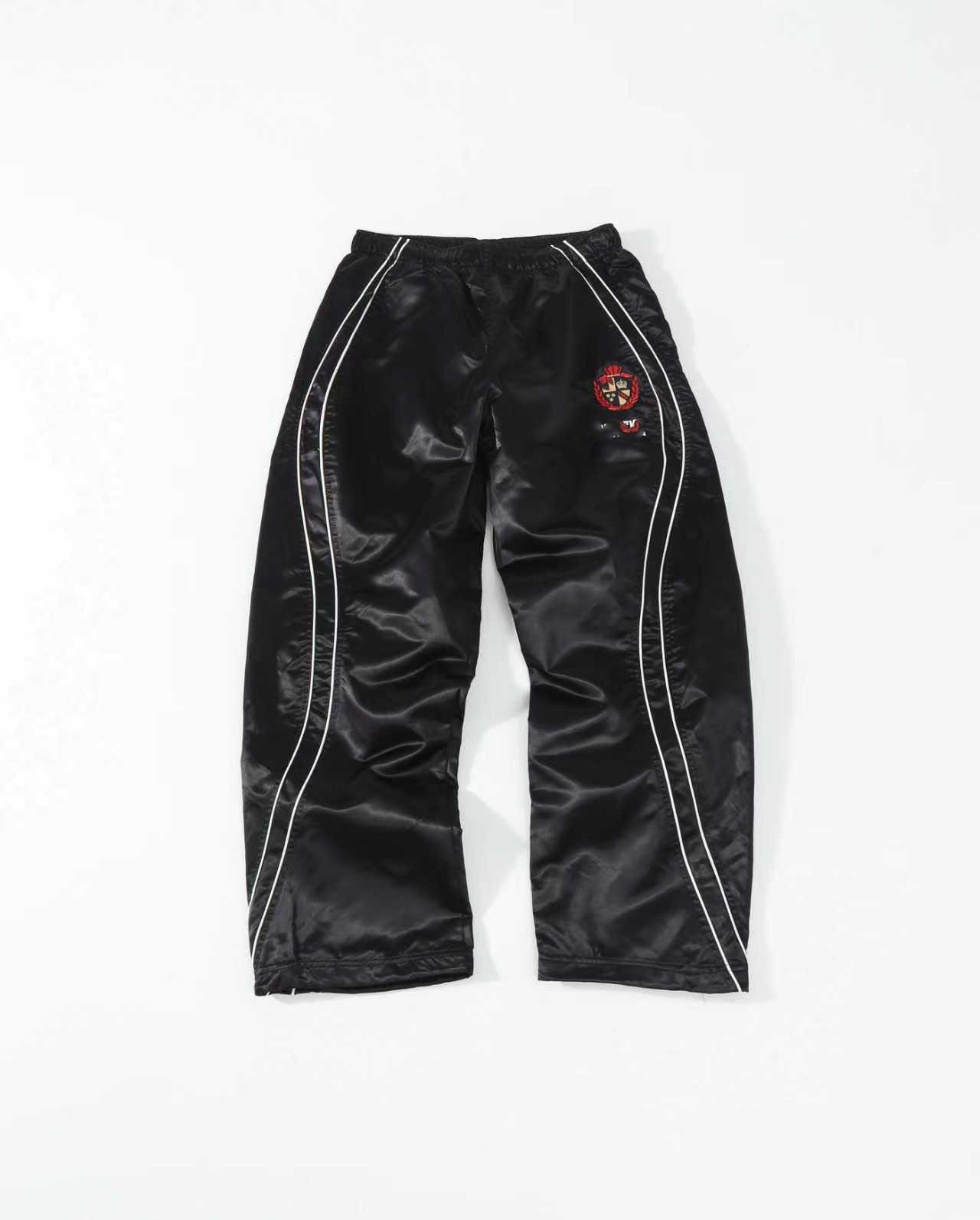 A5. pantalones negros