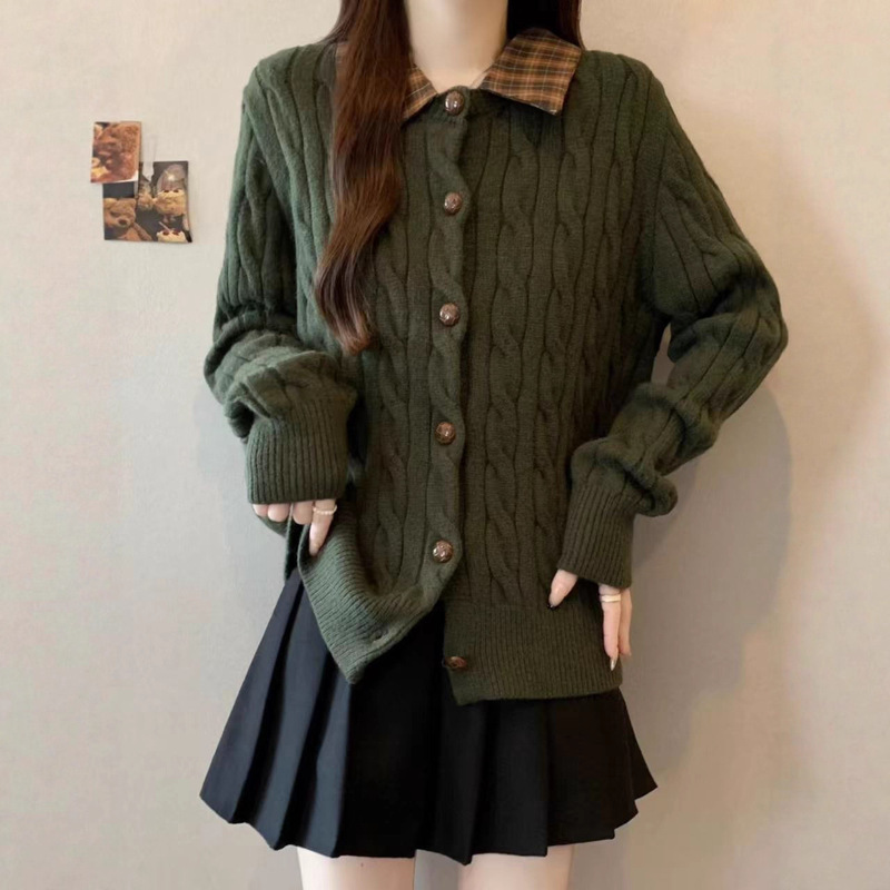 Korean-Style Olive Green Plaid Fake Two-Piece Sweater Cardigan for Women, Lazy Style, Loose Fit, Turn-Down Collar, Long-Sleeve Jacket Korean-Style Olive Green Plaid Fake Two-Piece Sweater Cardigan for Women, Lazy Style, Loose Fit, Turn-Down Collar, Long-Sleeve Jacket