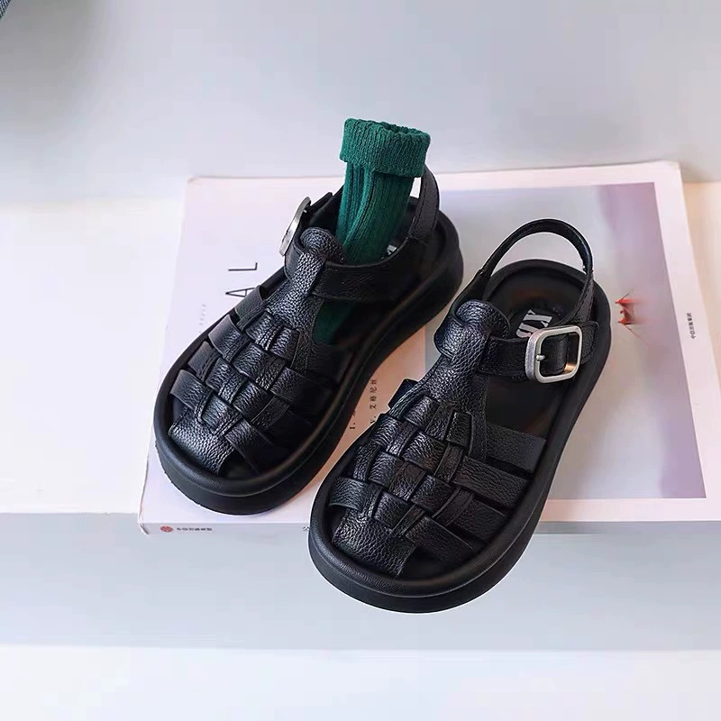 Баотоу сандалии для девочек кожаные 2024 летние новые детские туфли на мягкой подошве римские туфли