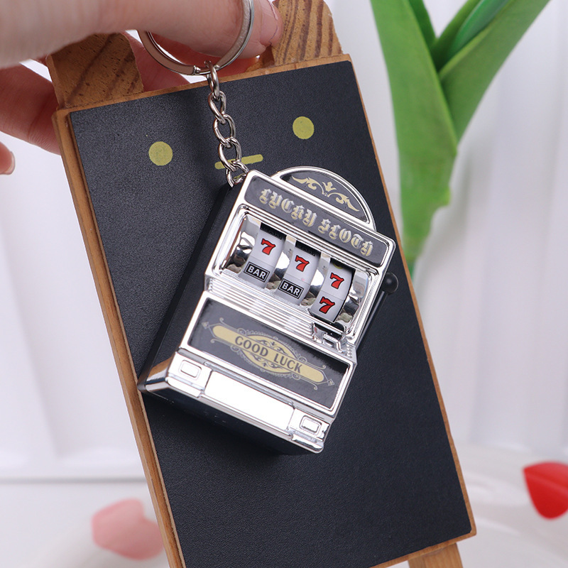 Shake Lucky 7 Mini Fruit Machine Keychain Pendant Surrounding Materials DIY Game Turnaround Machine Rara Machine Pull Solution
