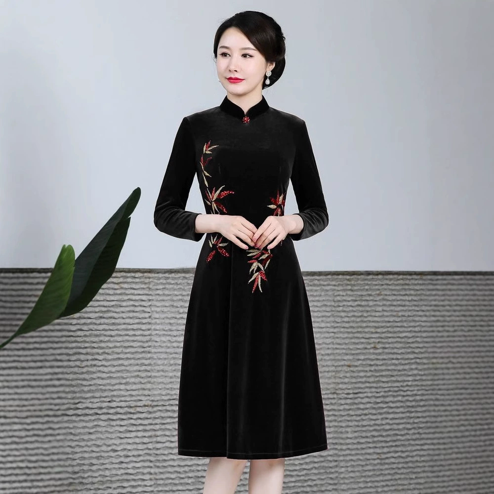 Шэньчжэнь высокого класса платье большого размера новый свадебный банкет золотое бархатное платье осенью и зимой ретро свекровь платье оптом