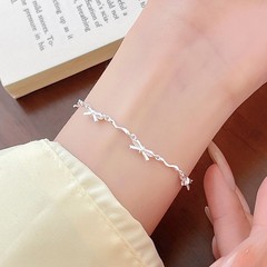 女の子向けの多用途なリボンブレスレット、ハイエンド、ニッチな気質、甘くてかわいくて絶妙なハンドジュエリー、2025年の新しいスタイル