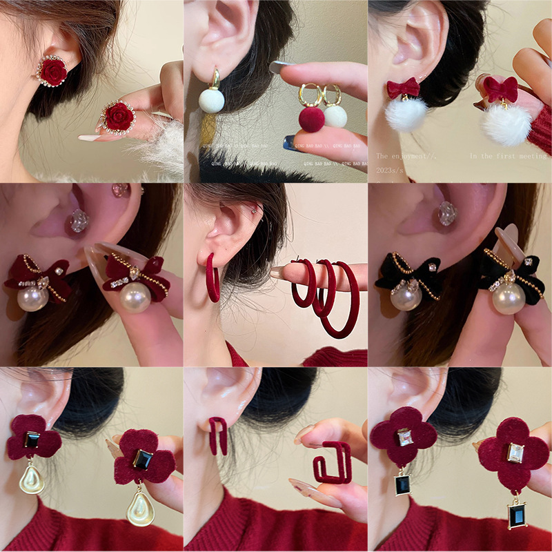 Silver Needle Autumn and Winter New Flocking Earrings Women's Retro Light Luxury High-end Geometric Ear Studs Elegant All-match Ear Accessories