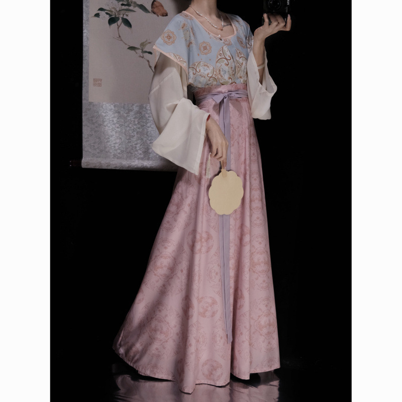 New Chinese Style Traditional Hanfu for Women, Tang-Style Printed Round-Neck Shirt and Tang-Style Eight-Panel Skirt Daily Outfit with Elegant Temperament