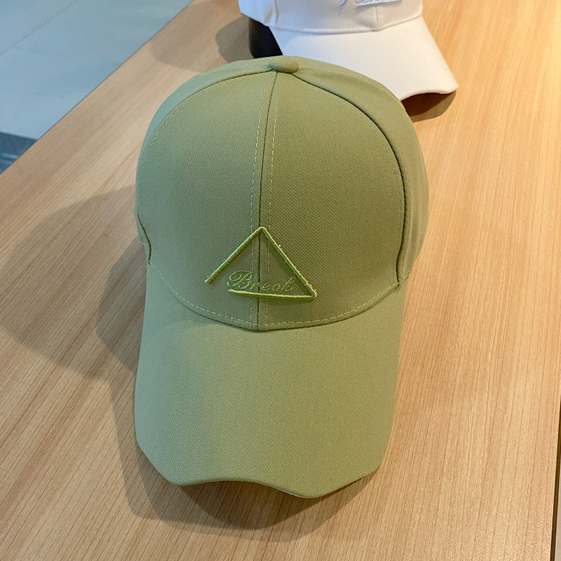 Gorra de béisbol con bordado de triángulo-Verde