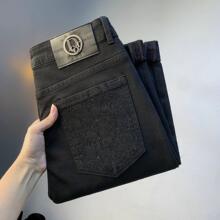 �W��վ�߶�ţ��ѝ�г����¿�C����폗��С�_��ɫ���e�ٴ��Lѝ��