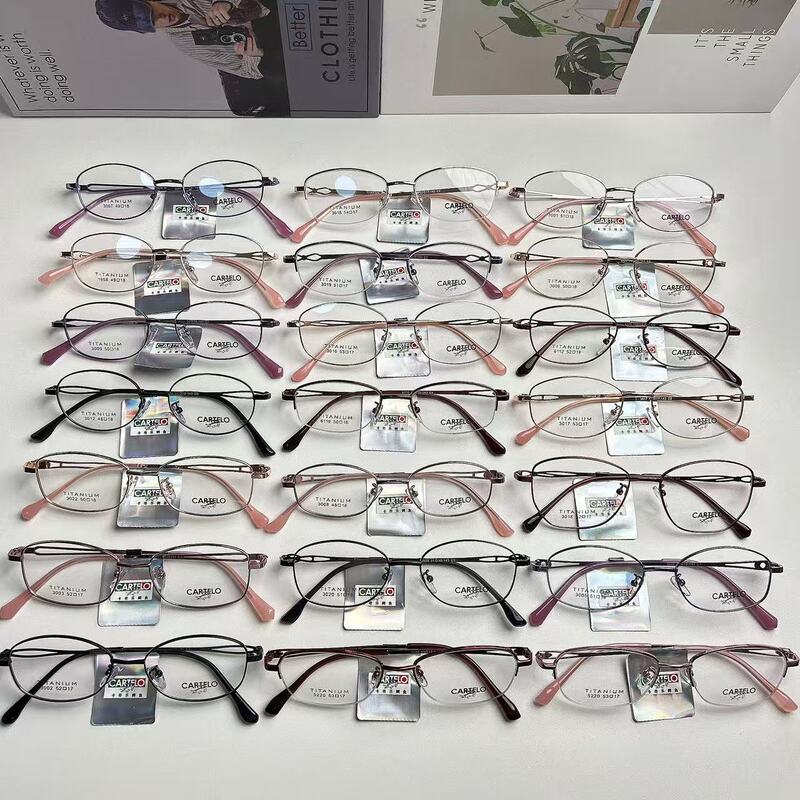 Crocodile Metal Women's Business Eyeglass Frames, Fashionable and Versatile, Hollow Temple Arms, Light Luxury Style, Oval Frame