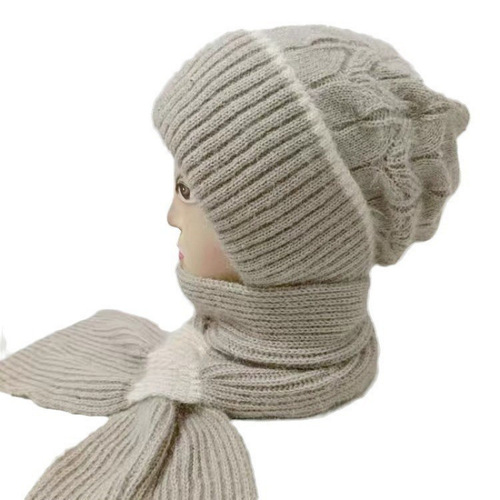 One-piece hat for girls, combining hat and scarf, suitable for autumn and winter, squirrel plush snow and windproof hat, lined with plush yarn, adjustable with buttons, ear-protecting knitted hat