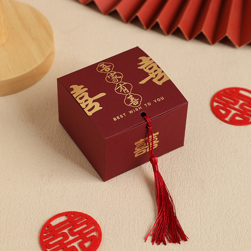 Nueva caja de caramelo cuadrado chino caja de dulces de la boda estilo chino caja de regalo de la borla caja de dulces al por mayor