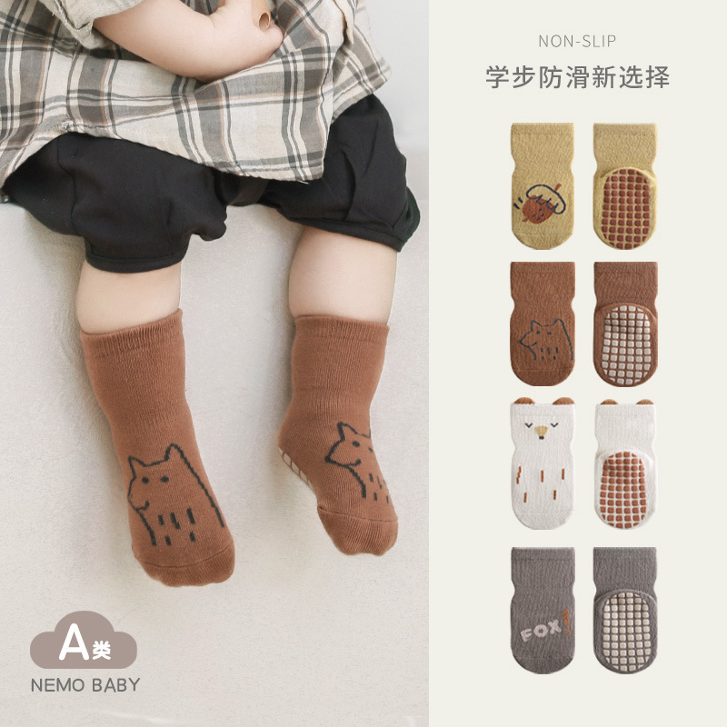 2023 primavera nuevos calcetines de piso de bebé interior antideslizante a prueba de frío calcetines de bebé de otoño calcetines de niño de media pantorrilla para niños