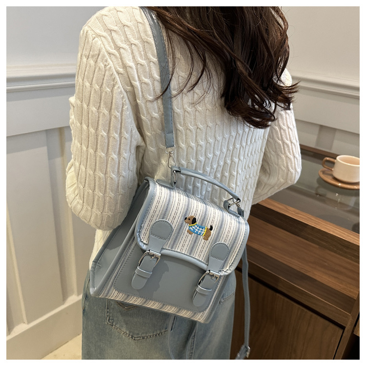 The new backpack for the autumn of 2024 is a fashionable and simple hand-held student single-shoulder bag with a checkered lid and a retro crossbody style undefined