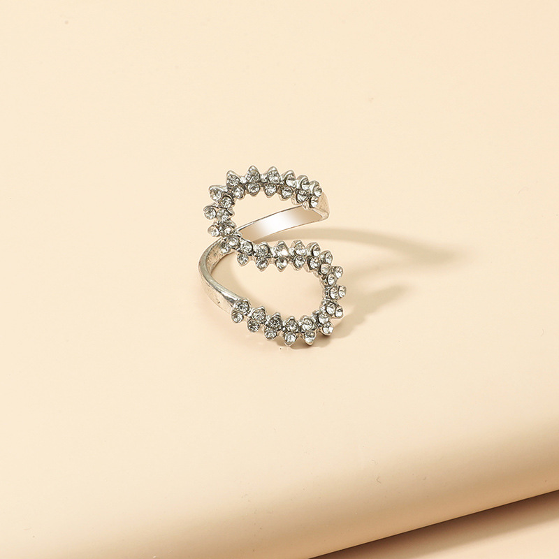 Simple Diamond S Letter Ring display picture 3