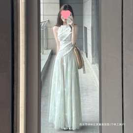 跨境法式甜美无袖仙气挂脖连衣裙子女夏季新感气质绝美腰长裙
