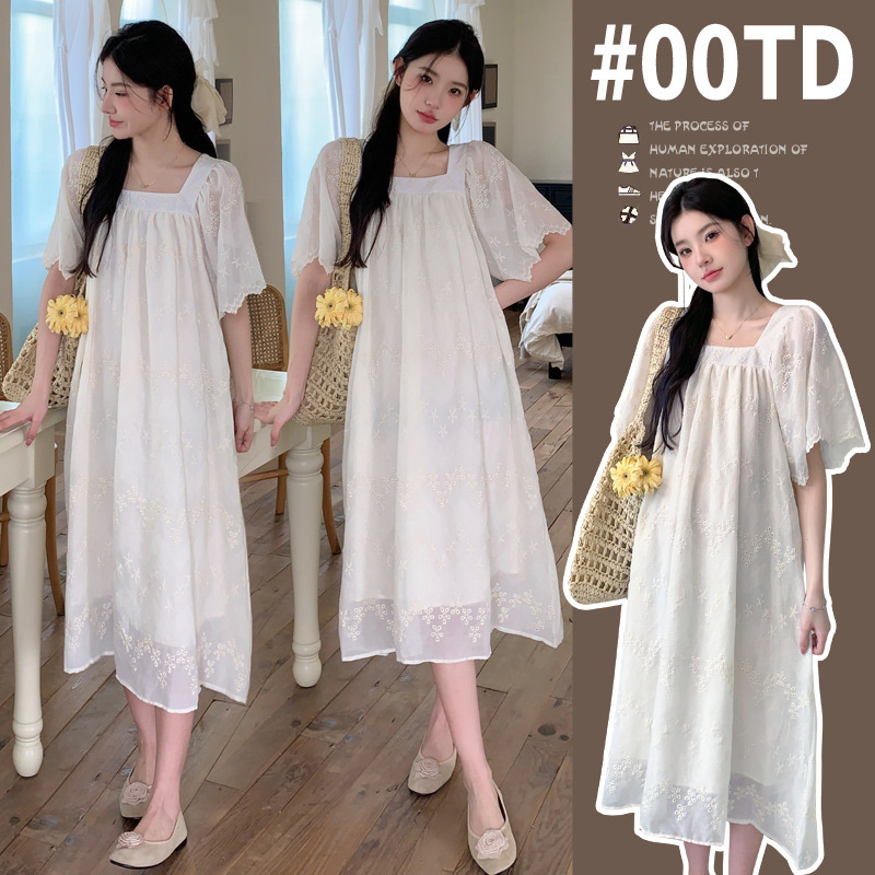 2025 New Maternity Wear Summer New Square Neck Lace Fashion French Loose Short-Sleeved Simple Style Dress