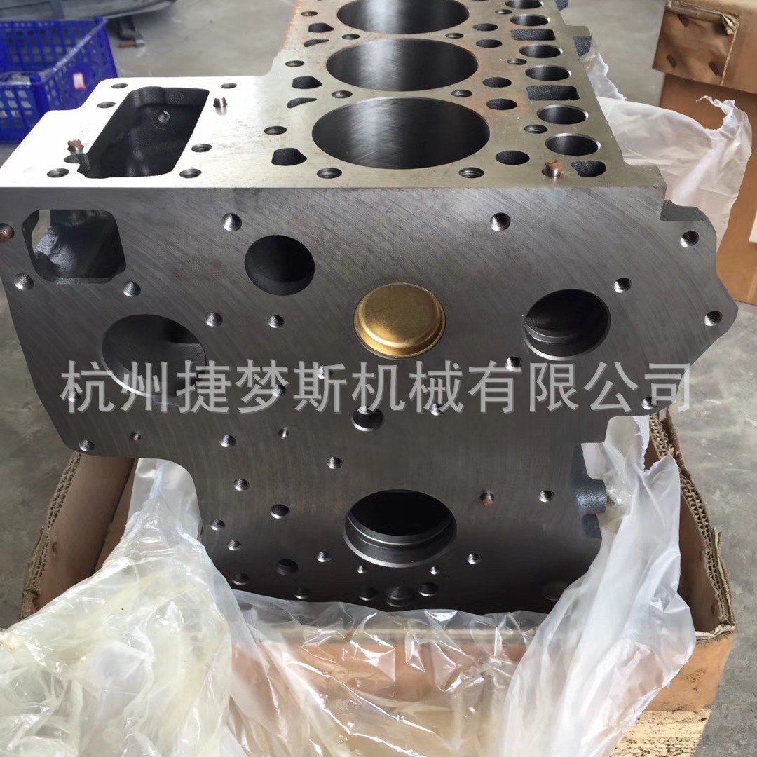 久保田V2403 V2403-T 发动机 缸体 1E157-01010 1E154-0101-0