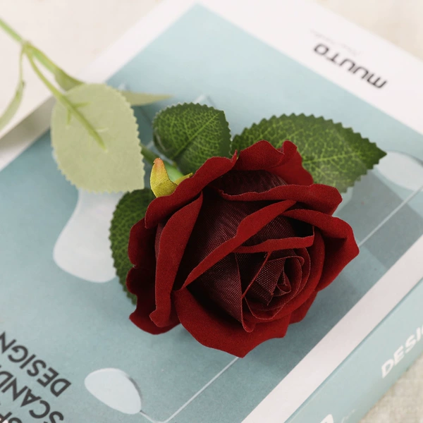 Small diamond rose (dark red) single