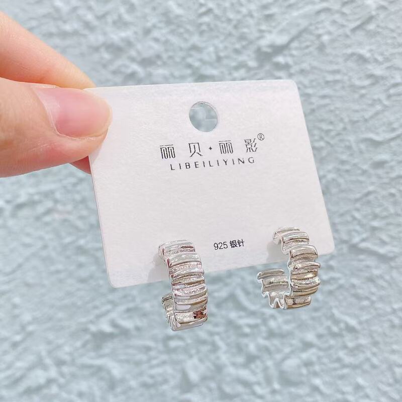 Liyin/Libeliying S925 シルバー針 C タイプイヤリングハイエンドファッション個性ニッチイヤリング女性のためのヨーロッパとアメリカの INS|undefined