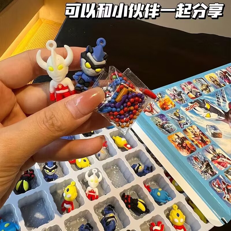 ネットで話題のブラインドボックス、ポップアップフィギュア、キーホルダー、穴あきおもちゃ、子供向けおもちゃ、学校の屋台、幼稚園のギフト、遊び道具|undefined