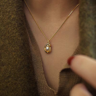 Retro Small Golden Bean Natural Freshwater Pearl Necklace for Women 14K Gold-Infused Simple Ins Clavicle Chain High-End Niche Summer