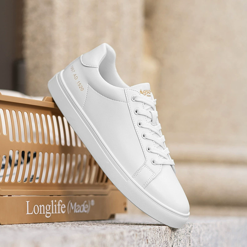 Весенние мужские туфли 2025 новый молодежные белые туфли на мягкой подошве маленькие белые туфли мужские летние дышащие повседневные кожаные туфли