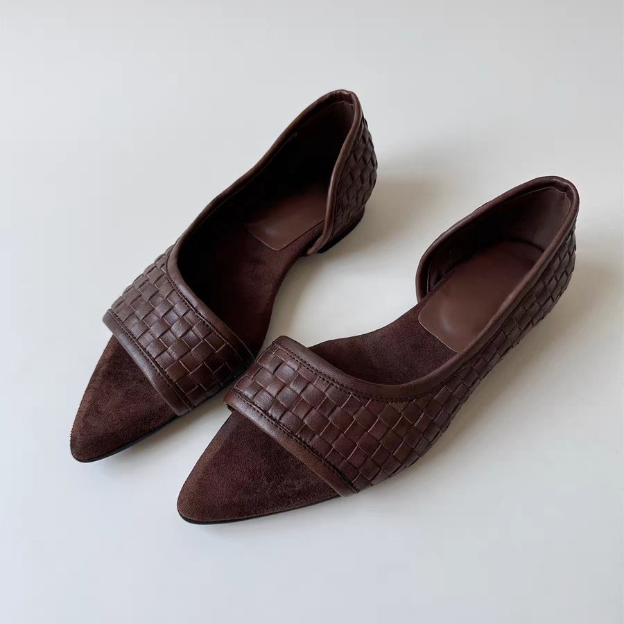 Retro woven fashionable summer small design sandals pointed-toe flat…
