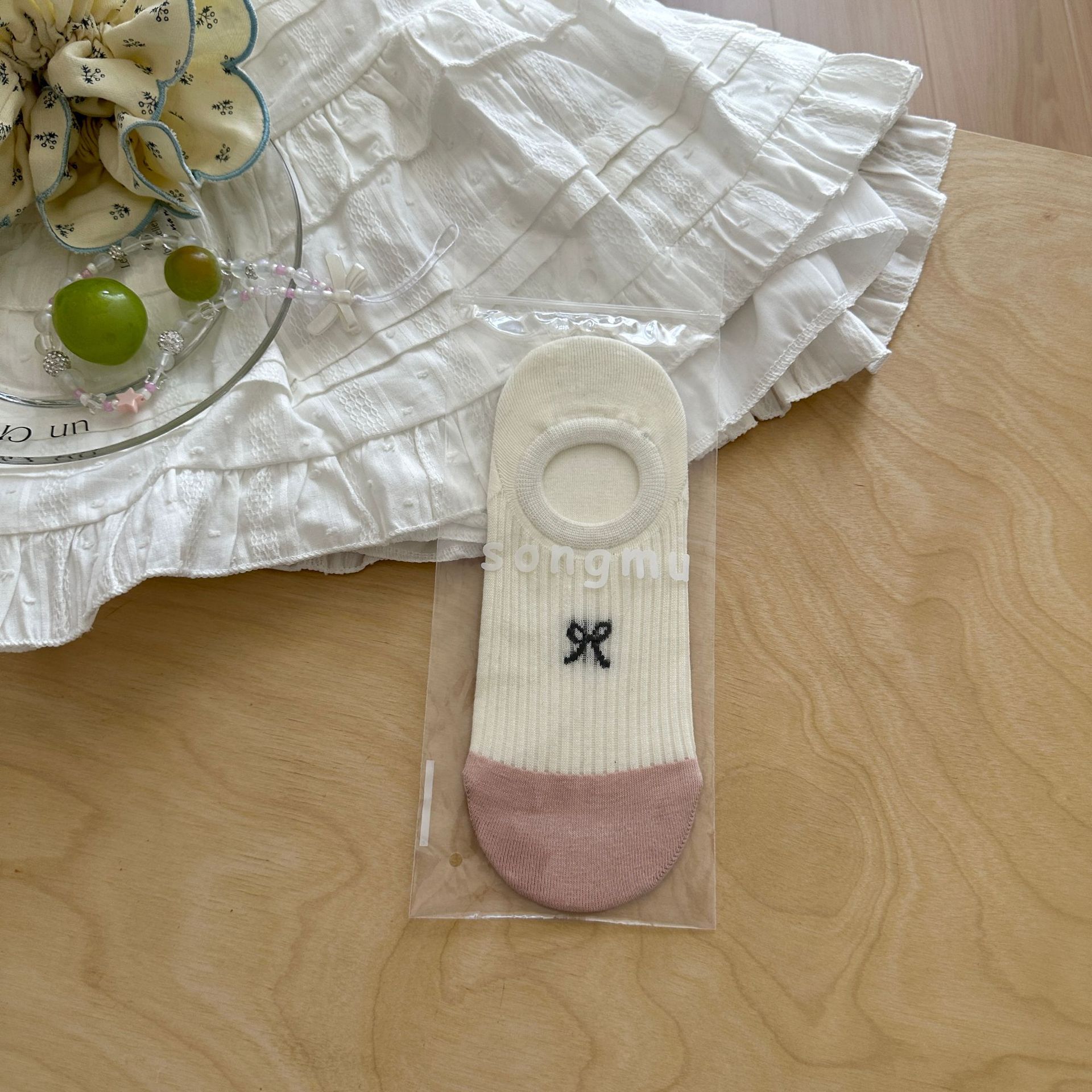 화이트와 핑크 컬러 매칭