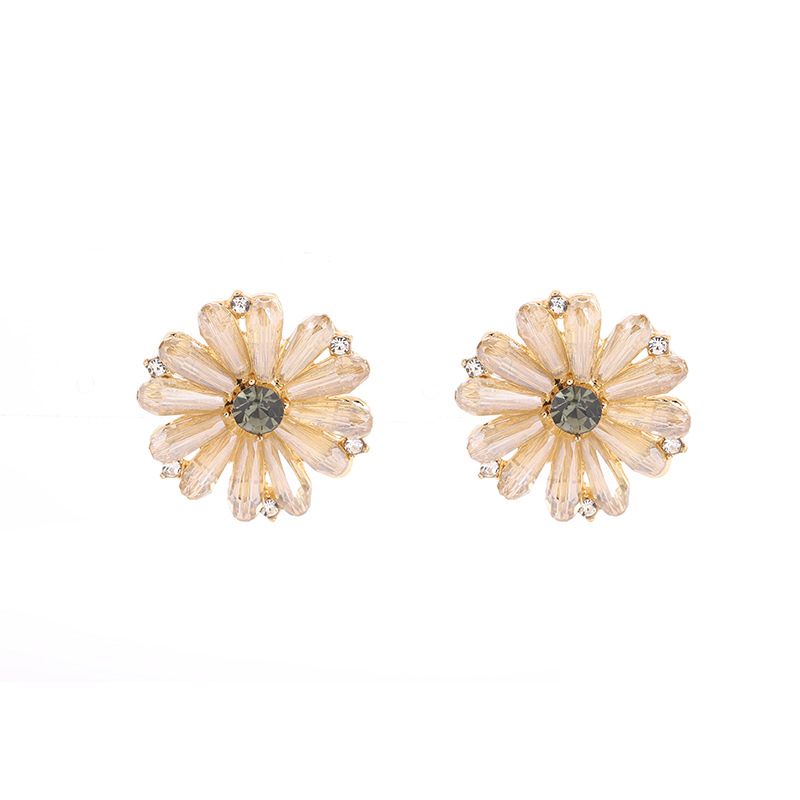 Fashion Handmade Champagne Crystal Daisy Flower Alloy Earrings Wholesale display picture 1