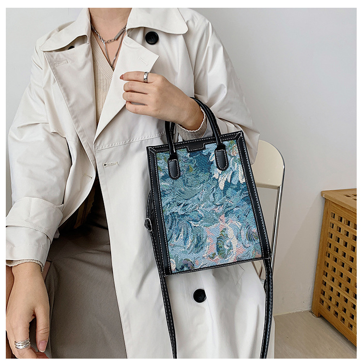 Large-capacity Oil Painting Fashion Shoulder Tote Bag Wholesale Nihaojewelry display picture 9