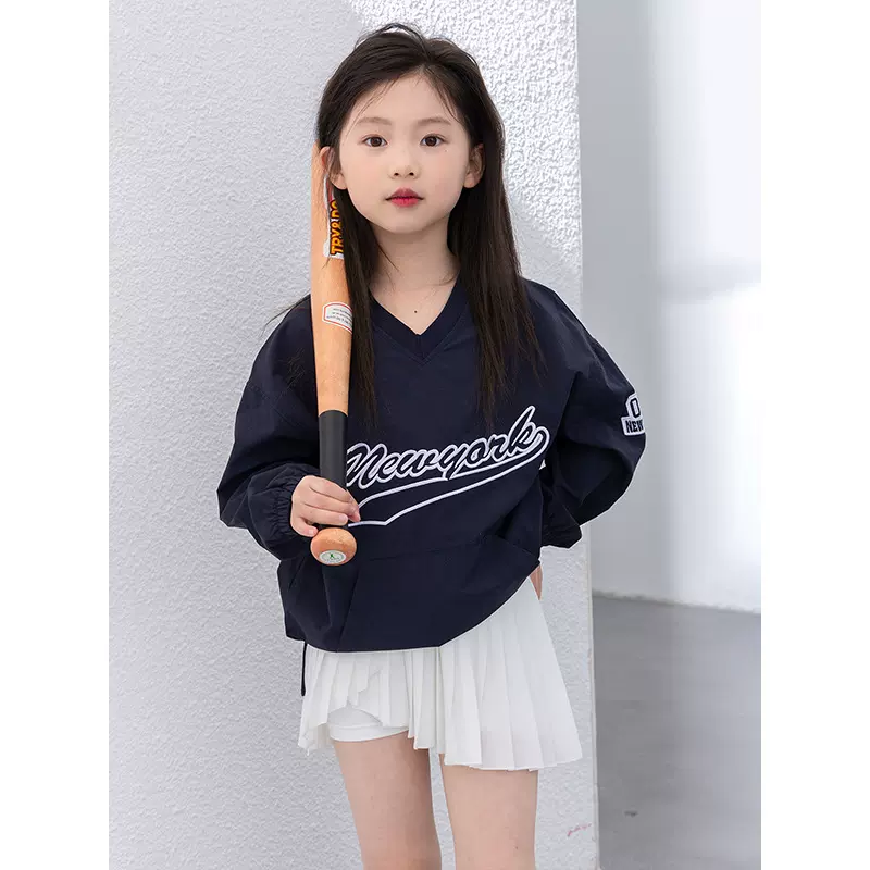 儿童宽松v领卫衣2025春夏新款女童装美式运动风薄款字母刺绣上衣