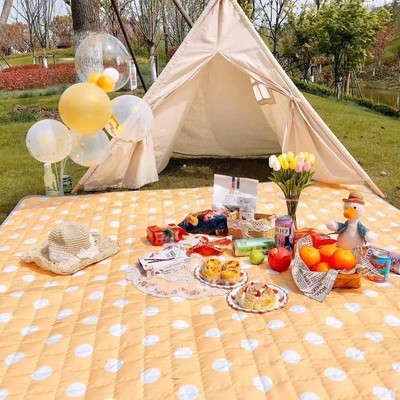 Avtomobil döşəmə paspasları: outing Seaside Vacation Mat - yellow-background-white-wave-dot-190200cm