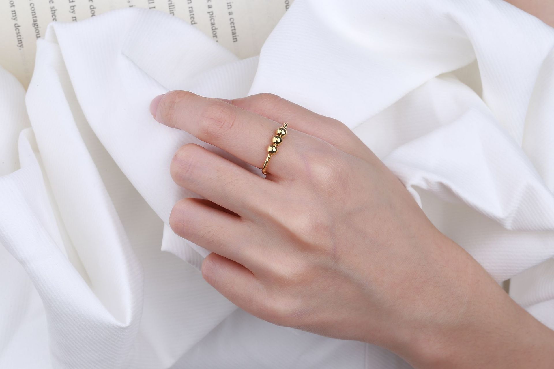 Fashion Solid Color Spiral Stripe Copper Rings 1 Piece