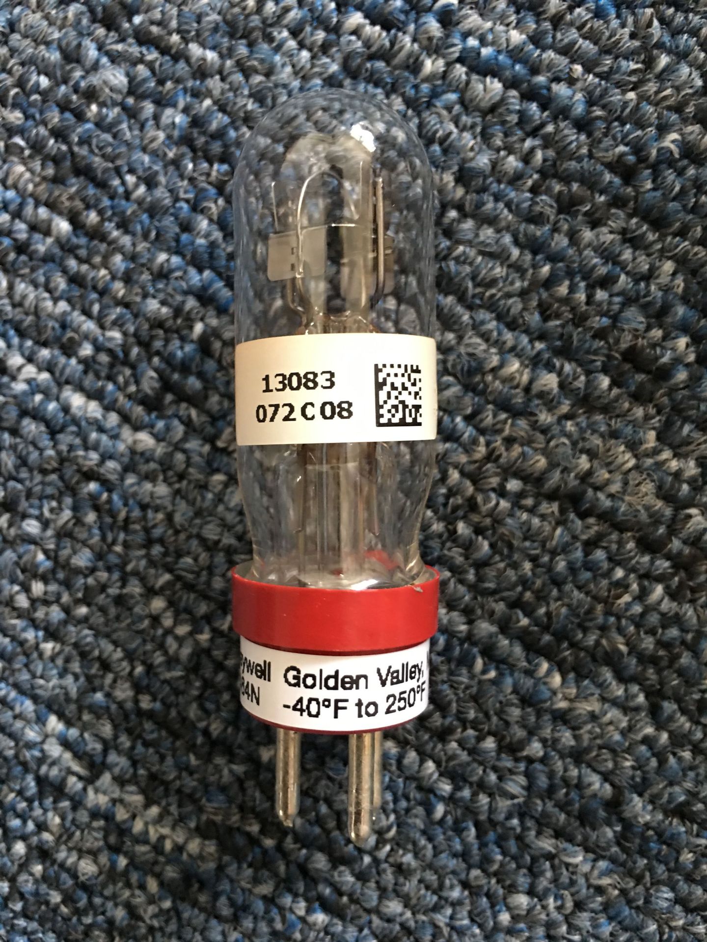 C7061A1020火焰检测器 C7061A1012霍尼韦尔