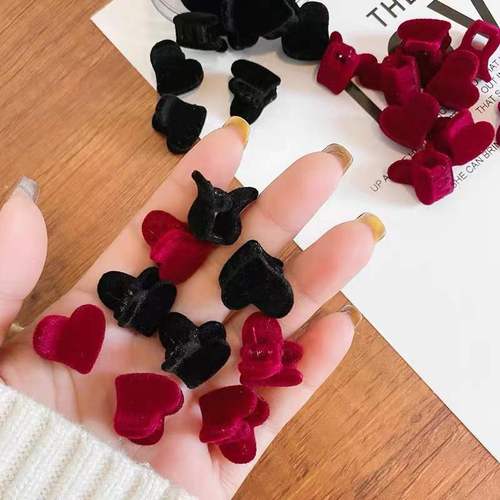 Korean New Year Red Velvet Small Clip Hair Accessory Small Cute Rabbit Loving Girl Hairpin Hair Accessory for Girls and Children