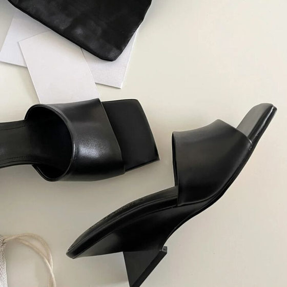 Spring and Summer Square Toe Shaped Heel Slippers Women's Open Toe High-end Mill Shoes Elegant High Heel Sandals for Outer Wear