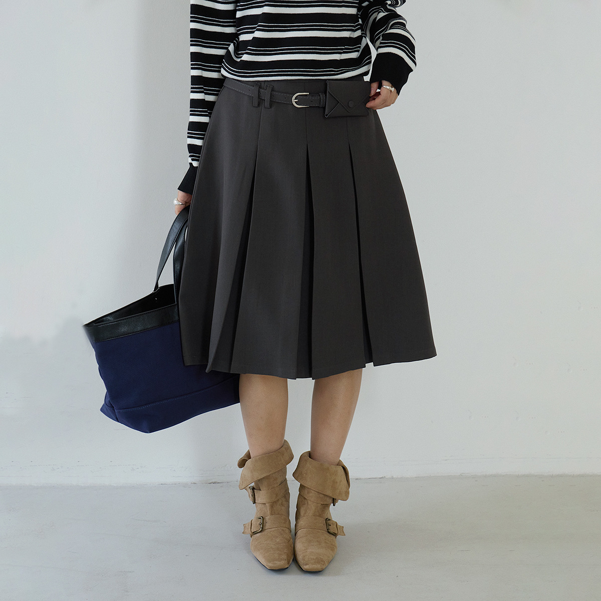 GraceChic GraceChic GraceChic Unlock Layered Sense Oufan Academy Style Pleated High Waist Dark Gray Half For Women Autumn Five-Point Skirt 3198_voghion.com