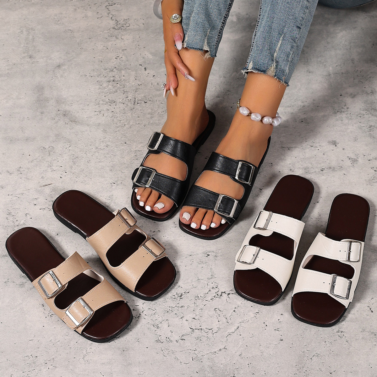 Cross-border Hot-selling plus size Soft-soled Sandals and Slippers for Women All-match Fashionable One-word Slippers 2025 Summer New Beach Shoes