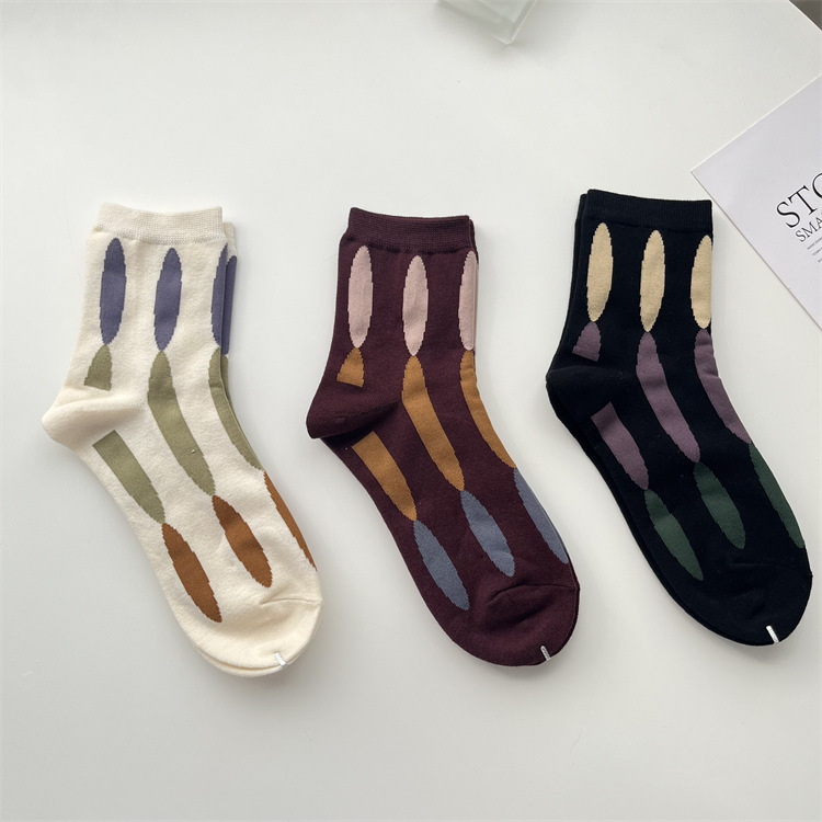 Femmes Rétro Bloc De Couleur Coton Crew Socks Une Paire display picture 6