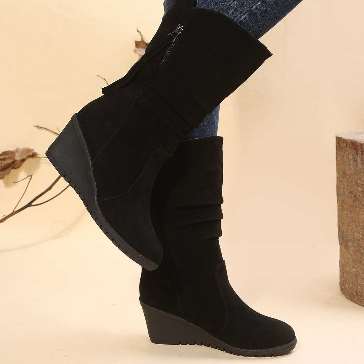 Plus-size low heel round head women's height-raising casual boots_voghion.com