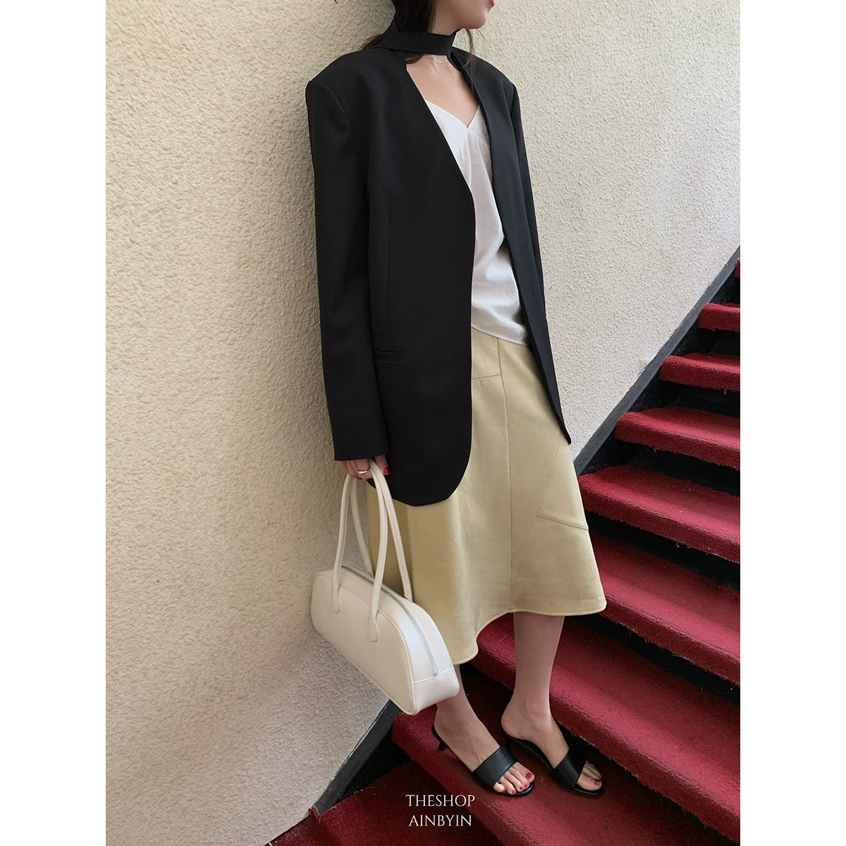 [Не подлежит возврату и обмену] Женская юбка А-силуэта с высокой талией в стиле ретро нестандартной формы и замшевой юбкой для похудения.