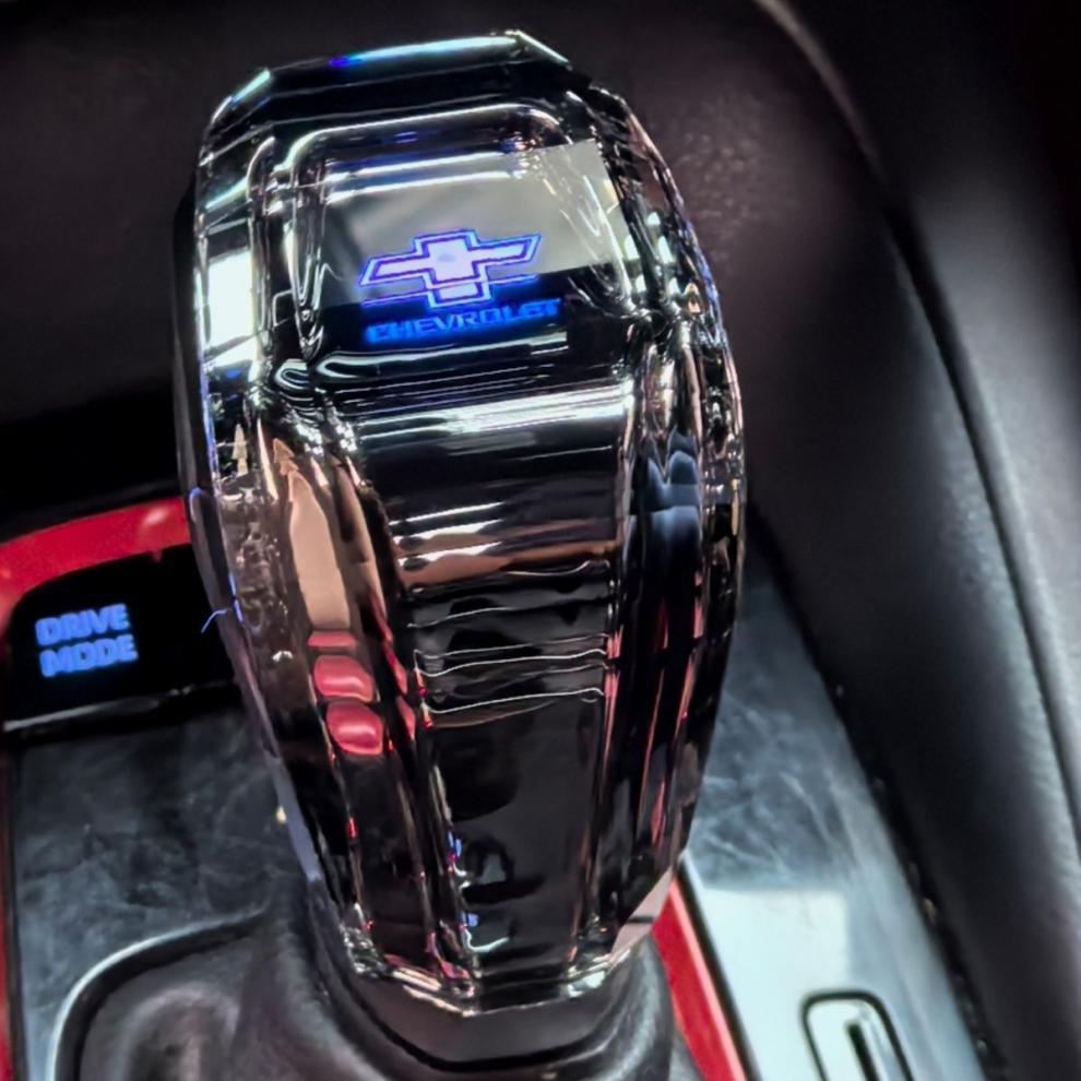 Suitable for Chevrolet Malibu, Cruze, Orlando, Equinox, crystal luminous gear shift knob