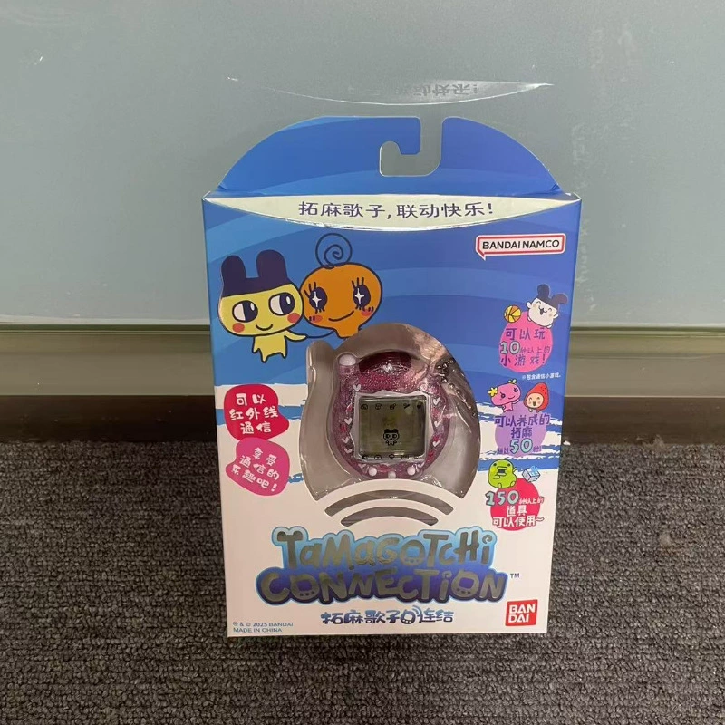 Игрушка виртуальный питомец Bandai Tamagotchi Connection — реплика и подключаемые модели, разные цвета (12 коробок)
