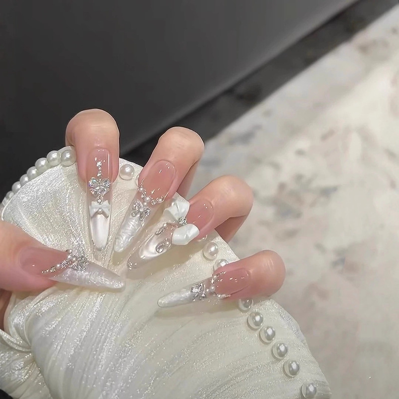 [White Lovers] New Manicure, Pure Handmade Wearable Manicure, Original Exquisite Whitening High-End Pure Handmade Manicure Pieces