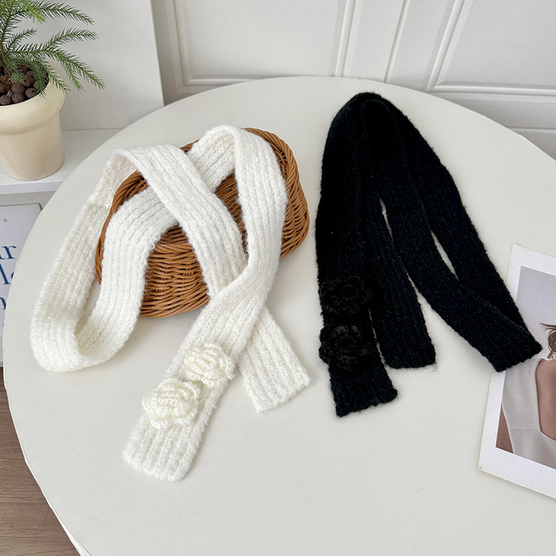 Buñuelo largo de invierno femenino estilo coreano decoración universal pequeña bufandas pequeñas fragancias de ganchillo a mano rosa de punto collar