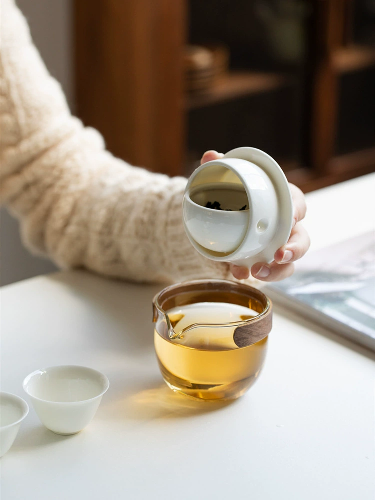 Tea cup for traveling, handheld tea set, ceramic teapot
