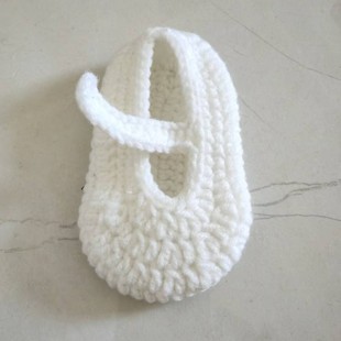 White wool shoes baby shoes wool shoes white small shoes body wool knitting